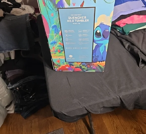 Stanley Blue and Pink Stitch Illustration Box - Picture 2 of 7